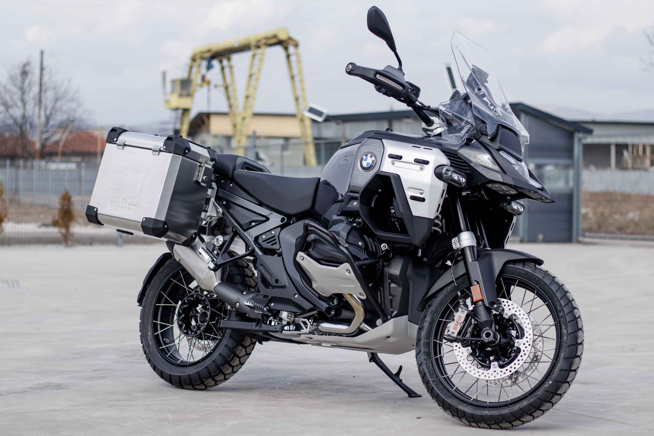 Defender EVO panniers with OEM Frames R1300GSA - Image 11