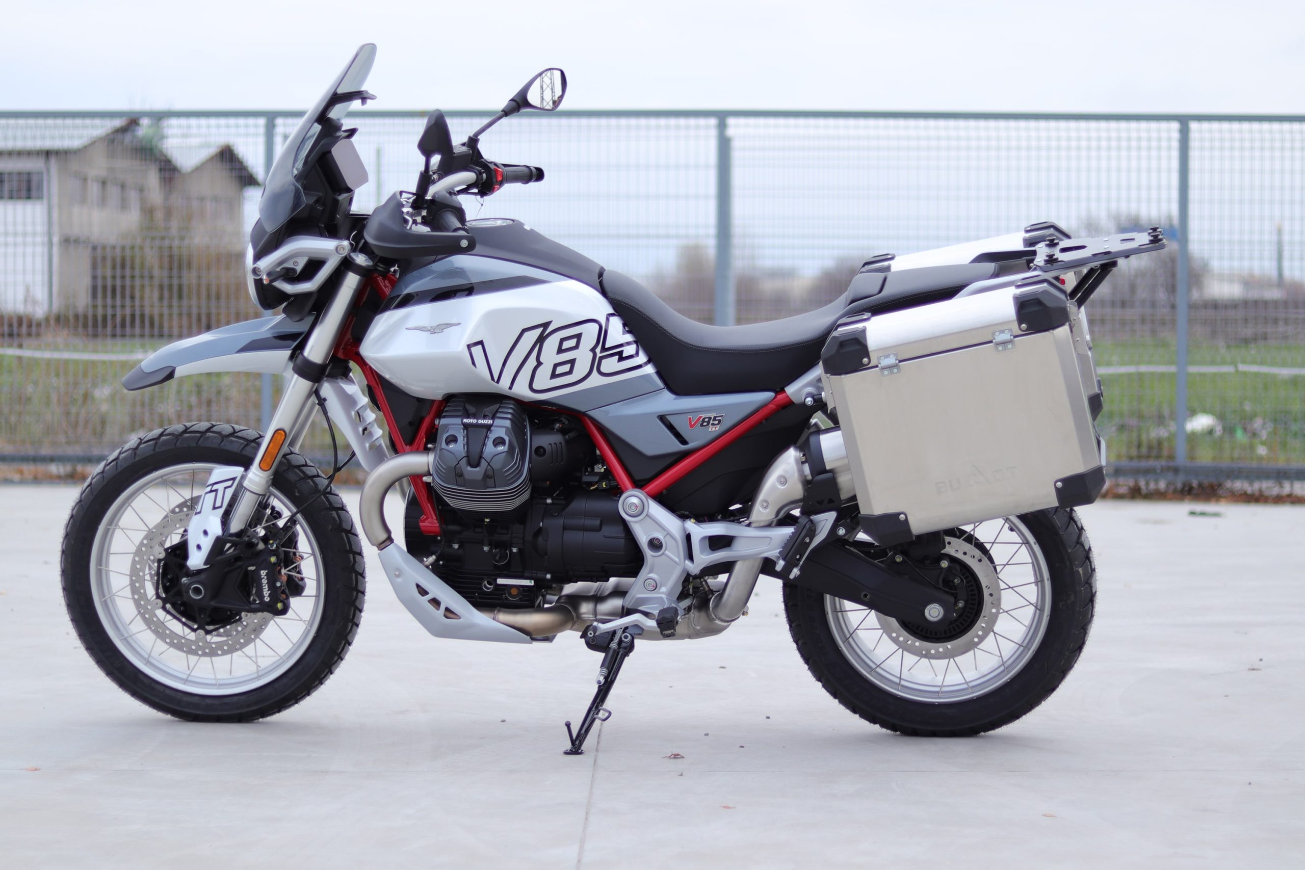 Defender EVO panniers system V85TT 2024 on - Image 3